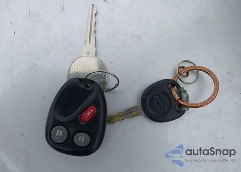 2005 Chevrolet Trailblazer Ls z USA, uszkodzony, nr VIN 1GNDT13S252167488